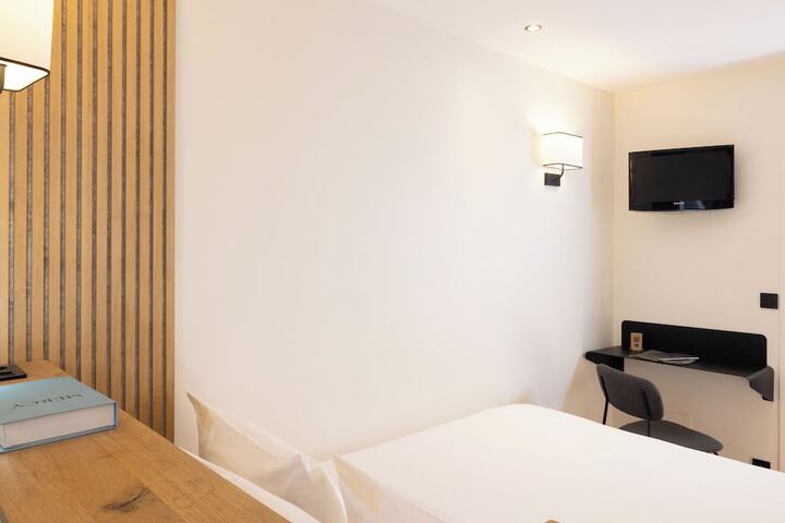 Room 14 of 29