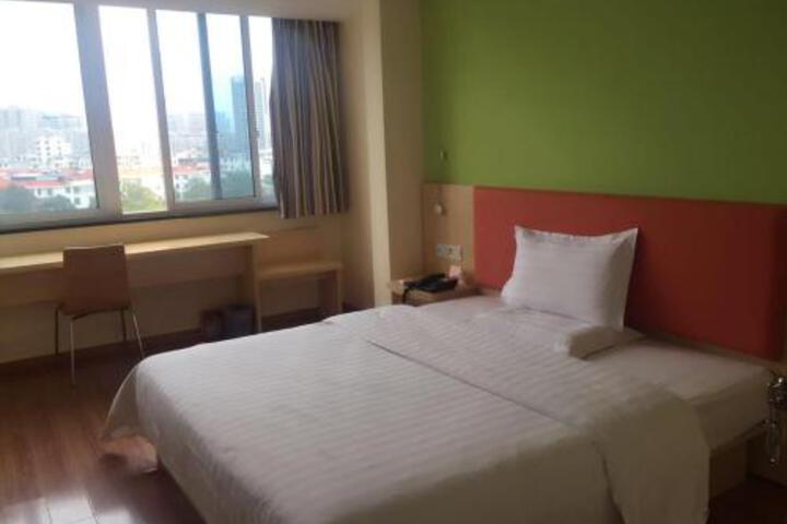 7 Days Inn Ganzhou Railway Station Waitan No 1 Bra