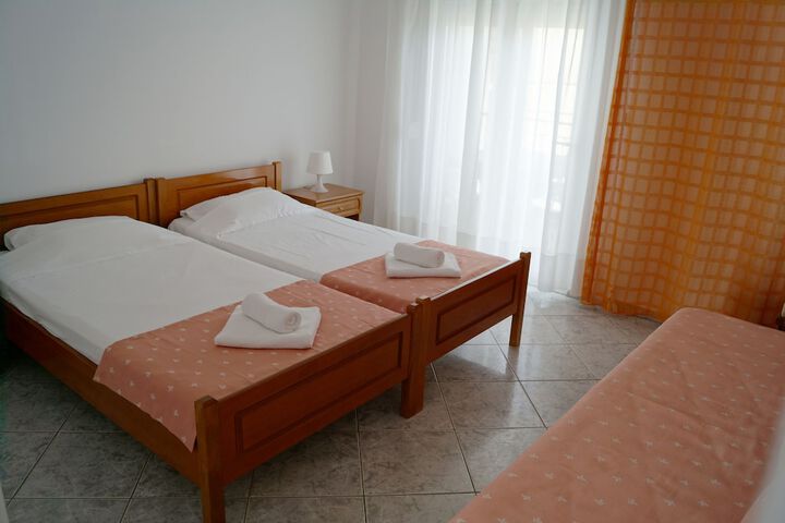 Room 8 of 13