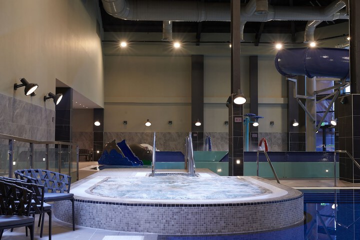 Pool 90 of 119