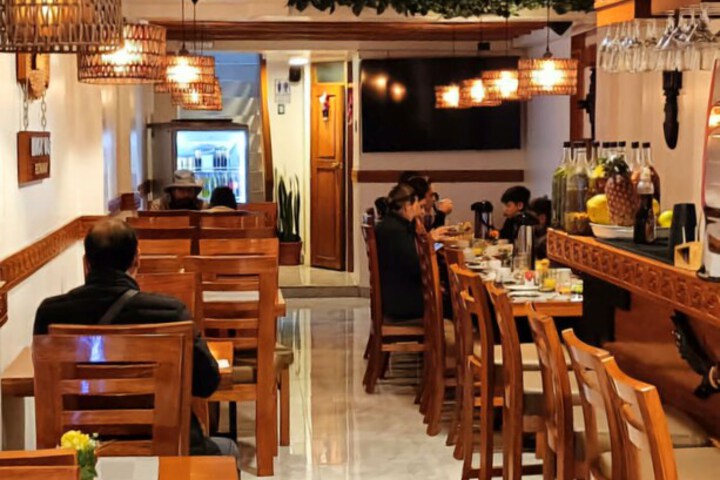 Dining 21 of 28