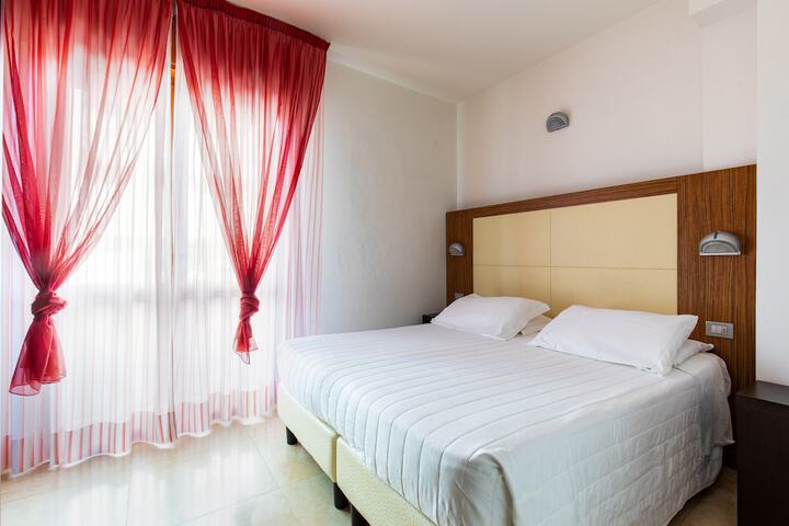 Room 42 of 121