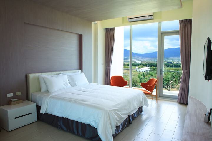 Room 30 of 93