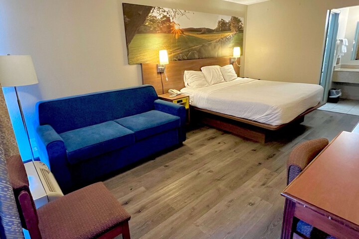 1 King Bed Mobility Accessible (1 of 9)