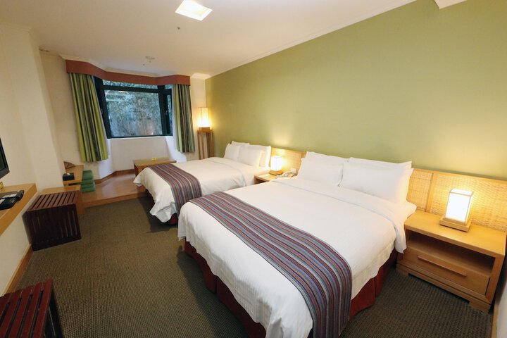 Room 16 of 37