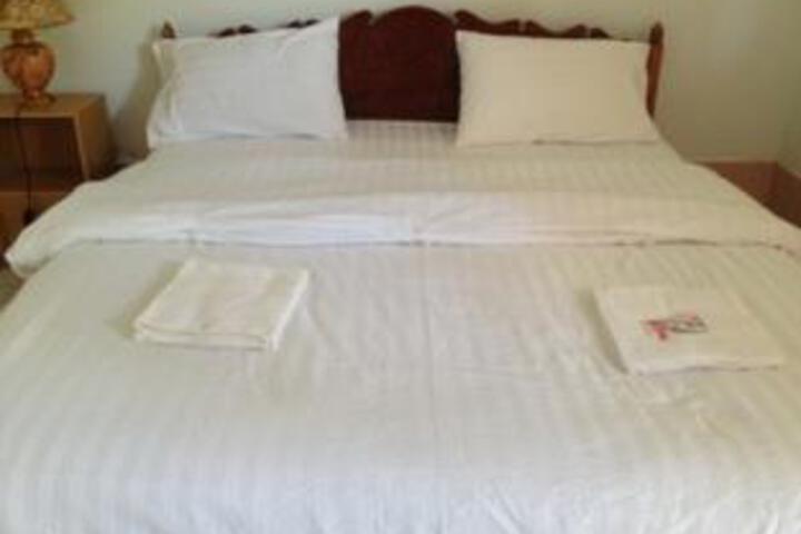 Room 3 of 6