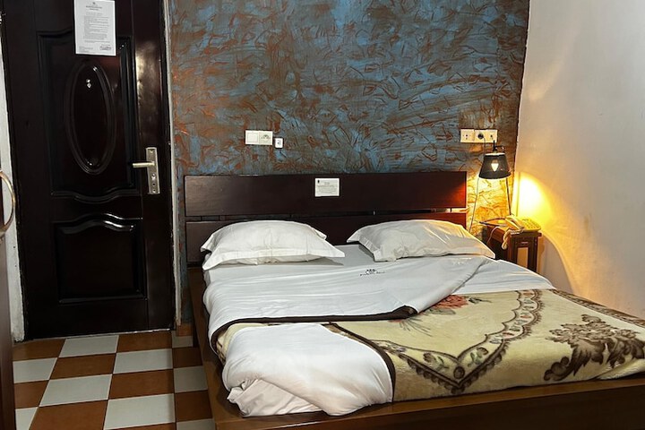 Room 53 of 307