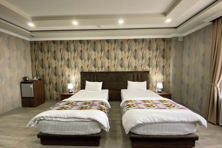 Room 16 of 62