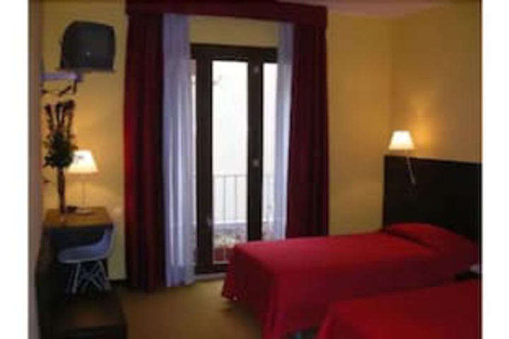 Room 10 of 39