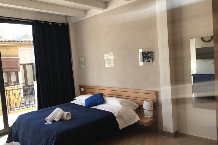 Room 11 of 19