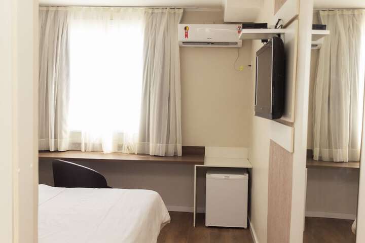 Room 16 of 54