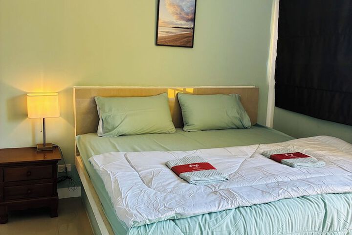Room 6 of 28