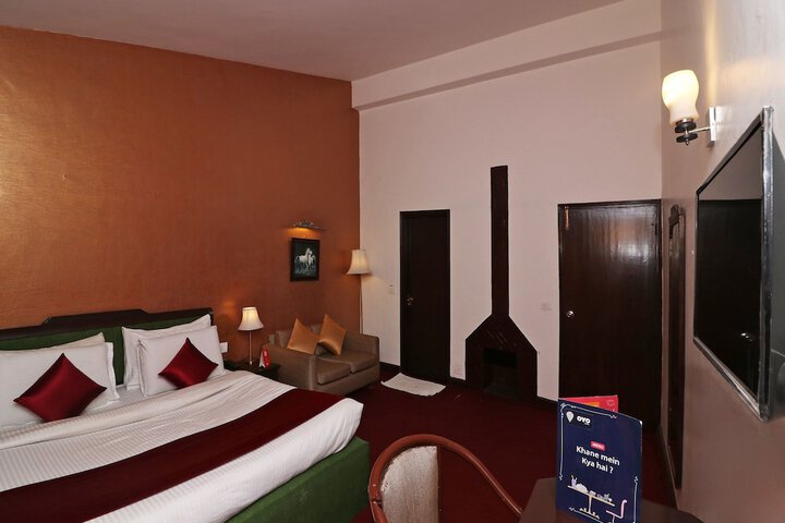 Room 11 of 22