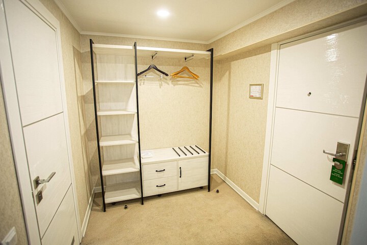 Room 20 of 119