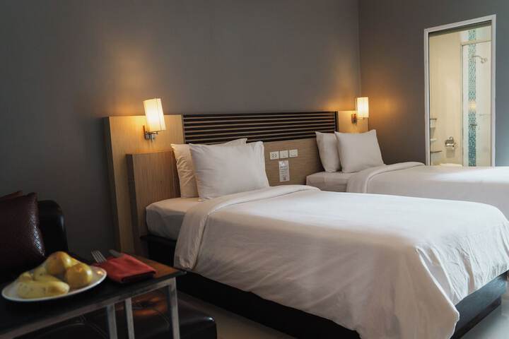 Room 6 of 37