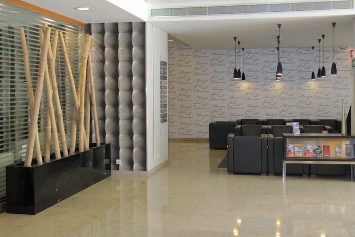 Hotel Interior 4 of 73