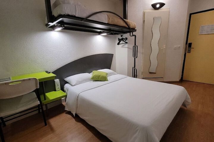 Room 8 of 36
