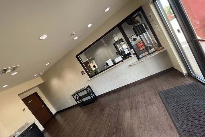 Photo of Regency INN & Suites