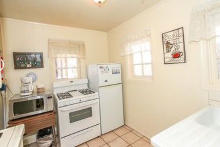 Room 21 of 27