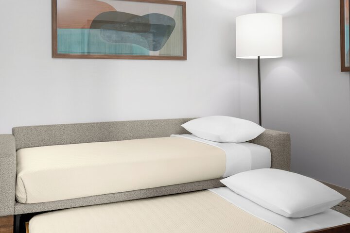 Room 8 of 28