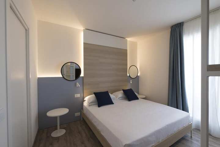 Room 22 of 57