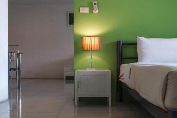 Room 19 of 64