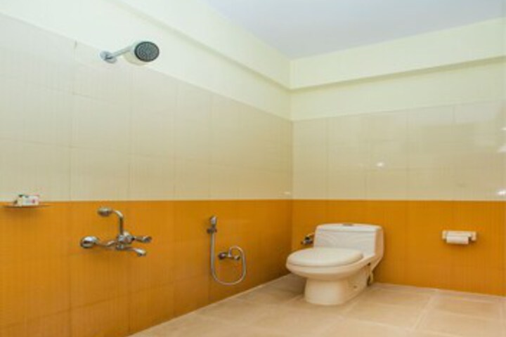 Room 2 of 30