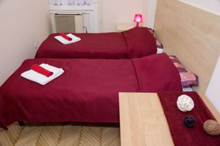 Room 106 of 322