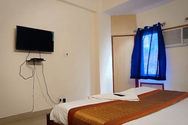 Room 4 of 20