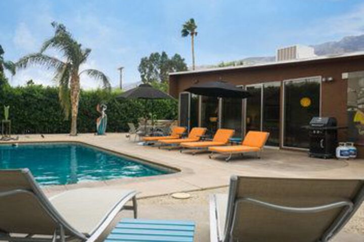 Pool 23 of 32
