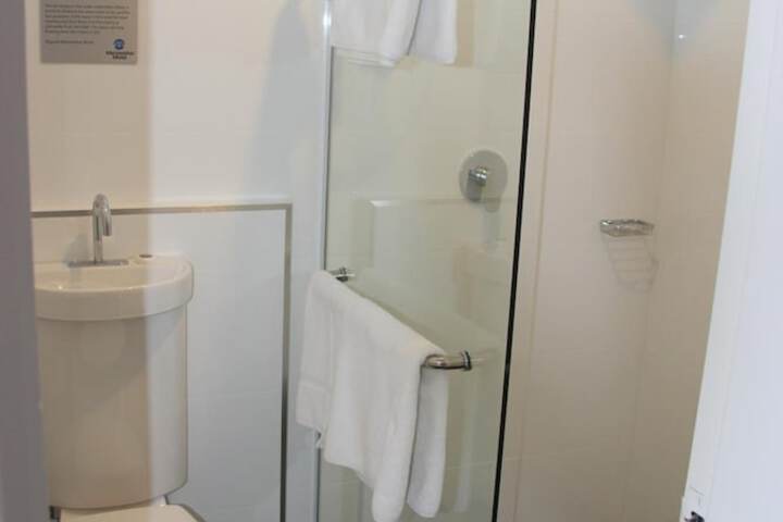 Room 44 of 65