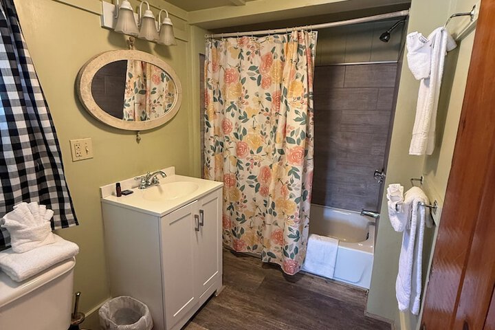 Room 147 of 212