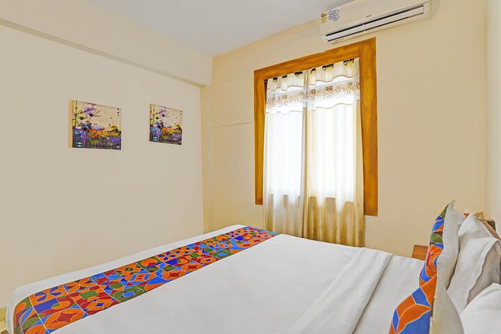 Room 15 of 25