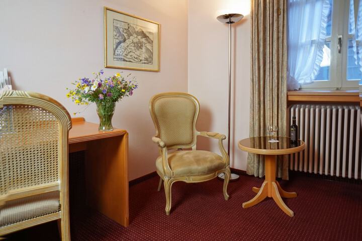 Room 11 of 72
