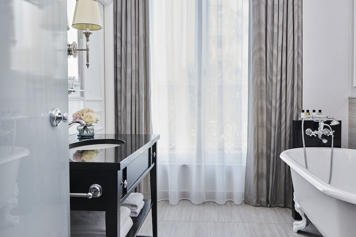 Room 72 of 139