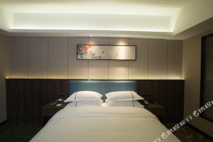 HH HOTEL