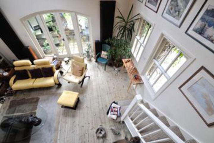 Room 15 of 18