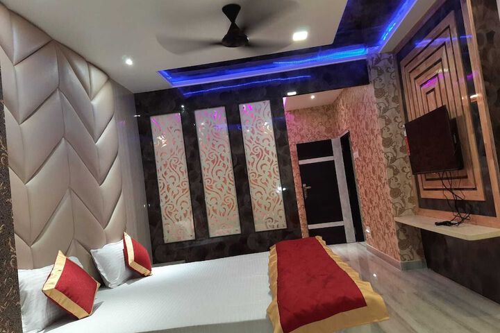 Room 21 of 36