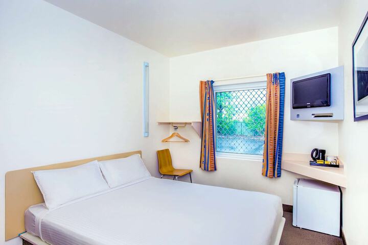 Room 14 of 19
