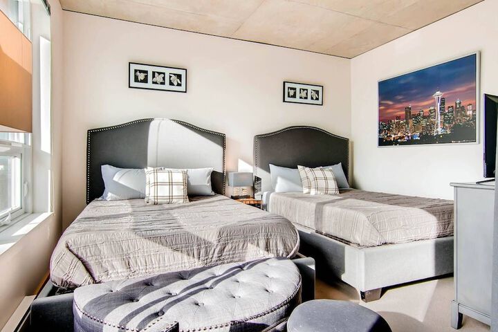 Room 6 of 40
