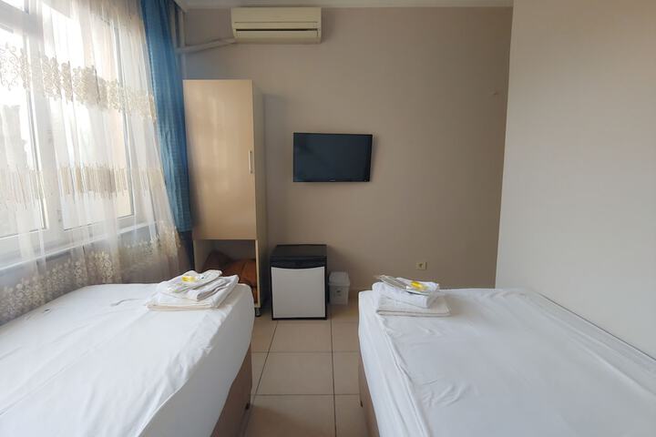 Room 20 of 39