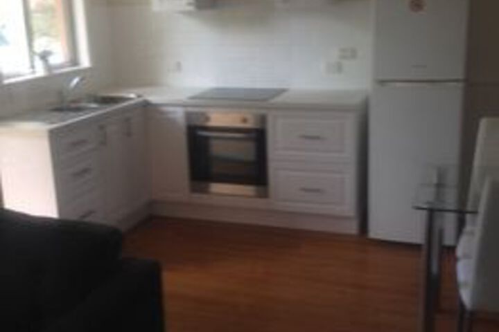 Room 6 of 13