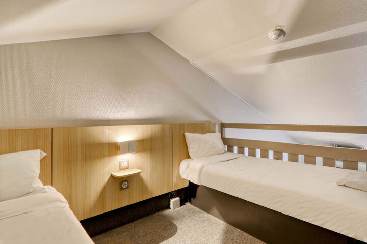Room 7 of 23