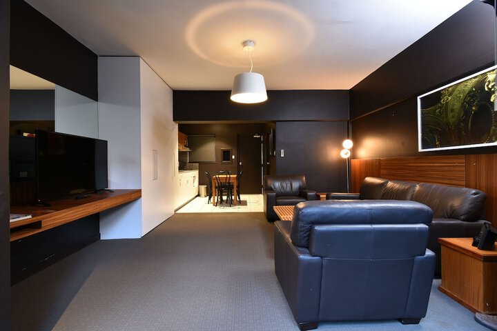 Room 19 of 38