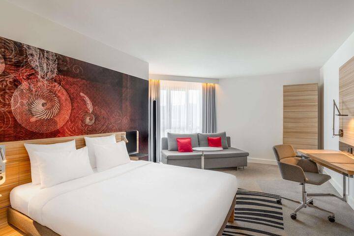 Room 48 of 145