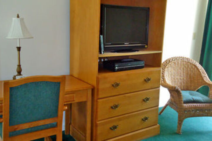 Room 17 of 24