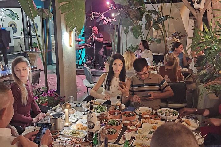 Dining 70 of 78