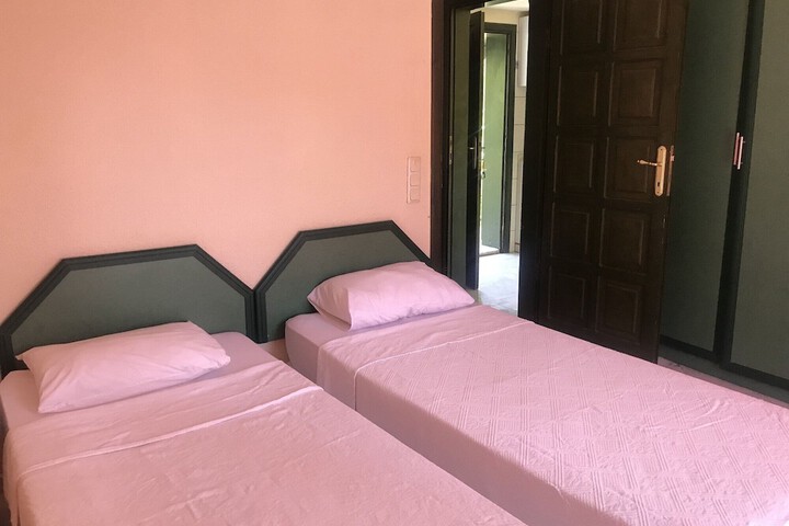Room 2 of 15