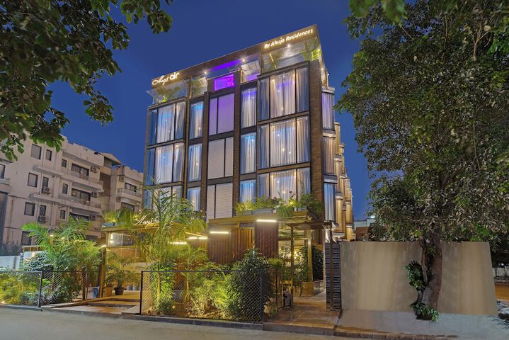 Hays AIR by Ahuja Residences - Golf Course Ext. Road & Sector 51