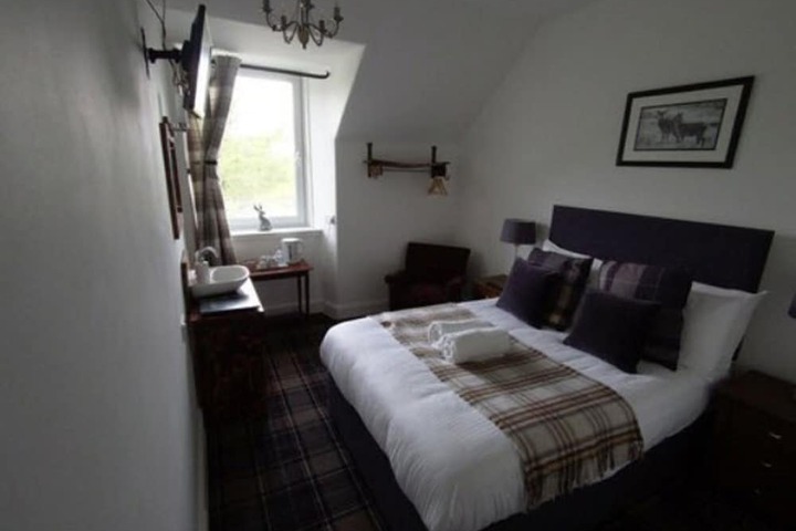 Room 27 of 50